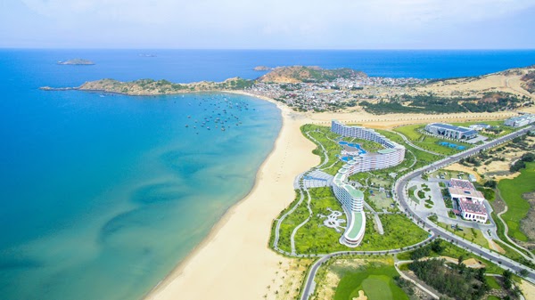 nghi-duong-flc-quy-nhon-thuan-loi-di-eo-gio-ky-co