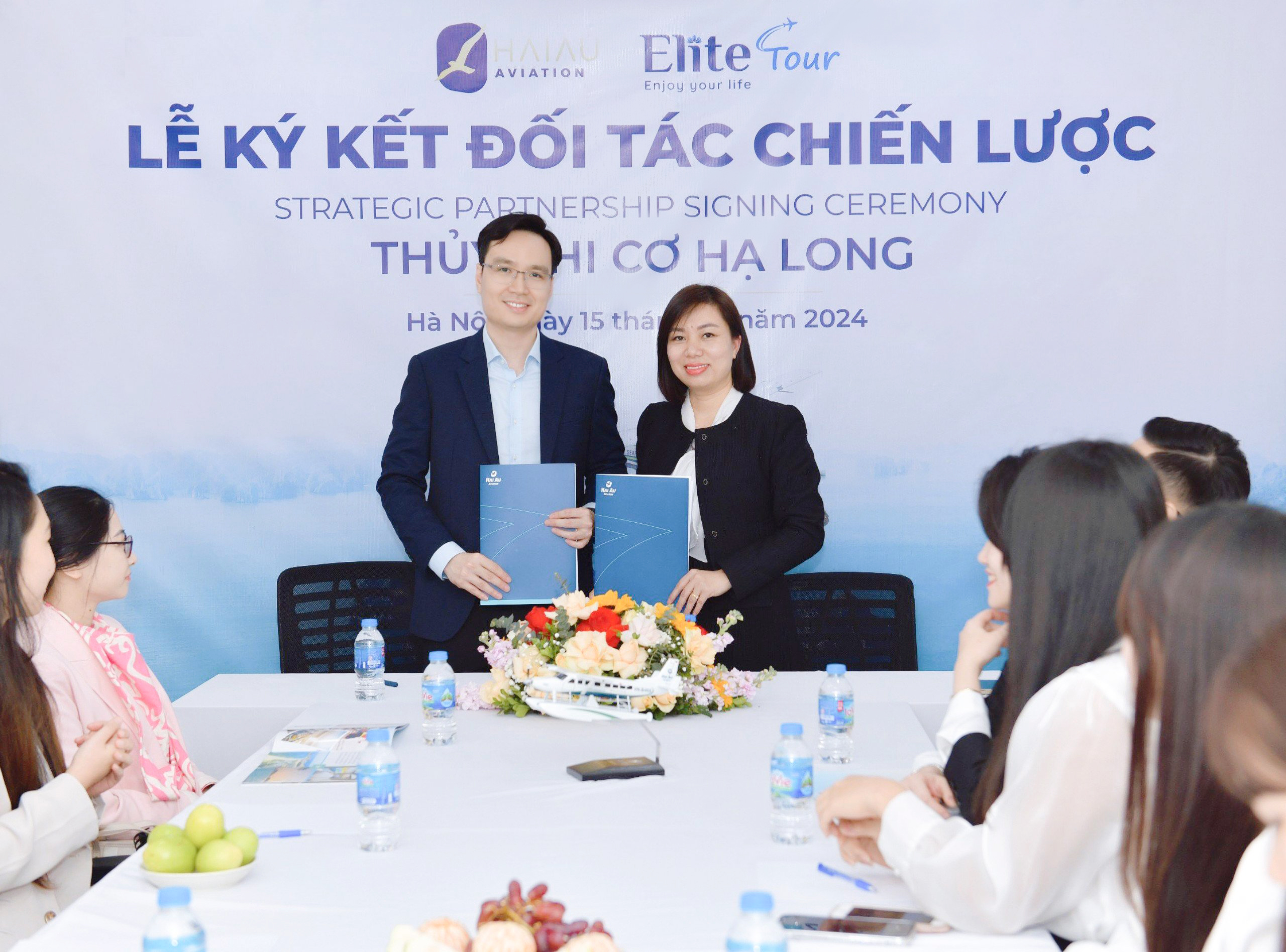 Công ty du lịch Elite Tour kí kết với Thủy phi cơ Hải Âu