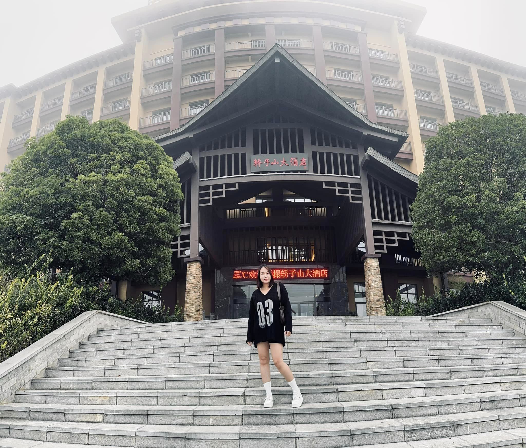 Khách sạn dưới chân núi Kiệu Tử Sơn