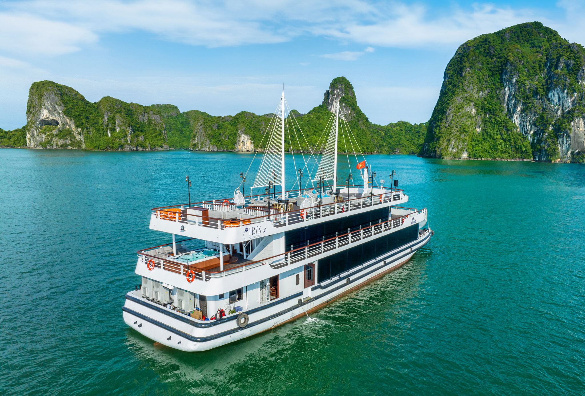 Du thuyền Hạ Long 1 ngày Iris Cruise