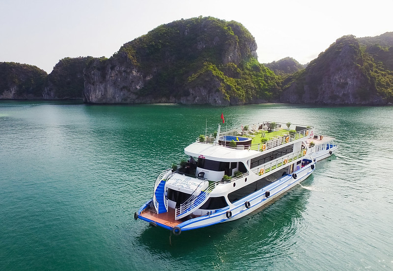 Du thuyền Hạ Long 1 ngày La Casta Daily Cruise