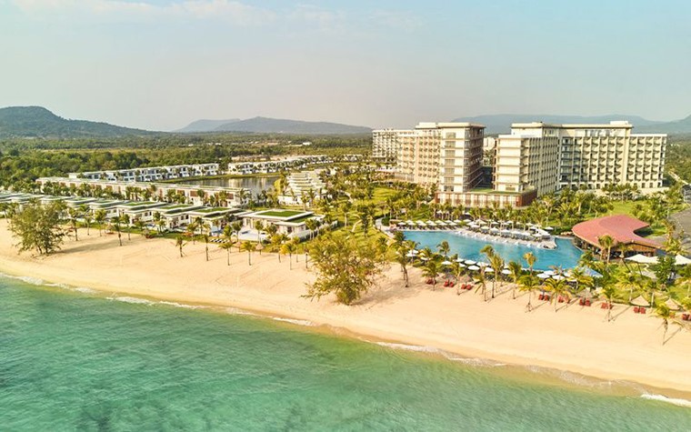 Bãi biển riêng của MovenPick Phú Quốc