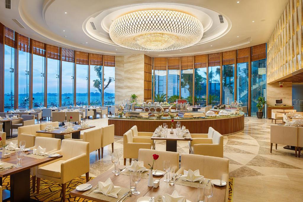 Wyndham Legend Hạ Long 1