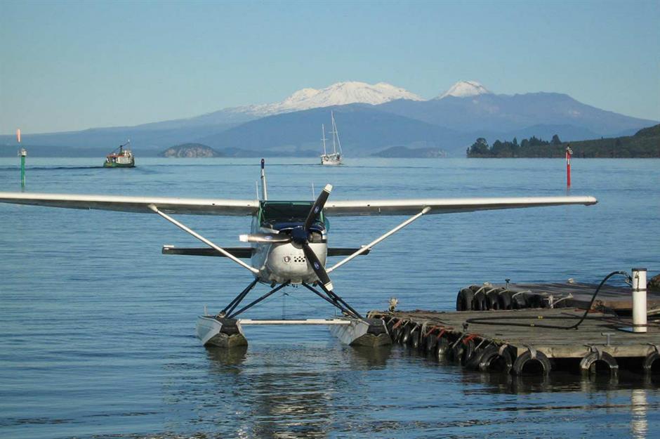 Bay thủy phi cơ ngắm Hồ Taupo đến Núi Ruapehu, New Zealand