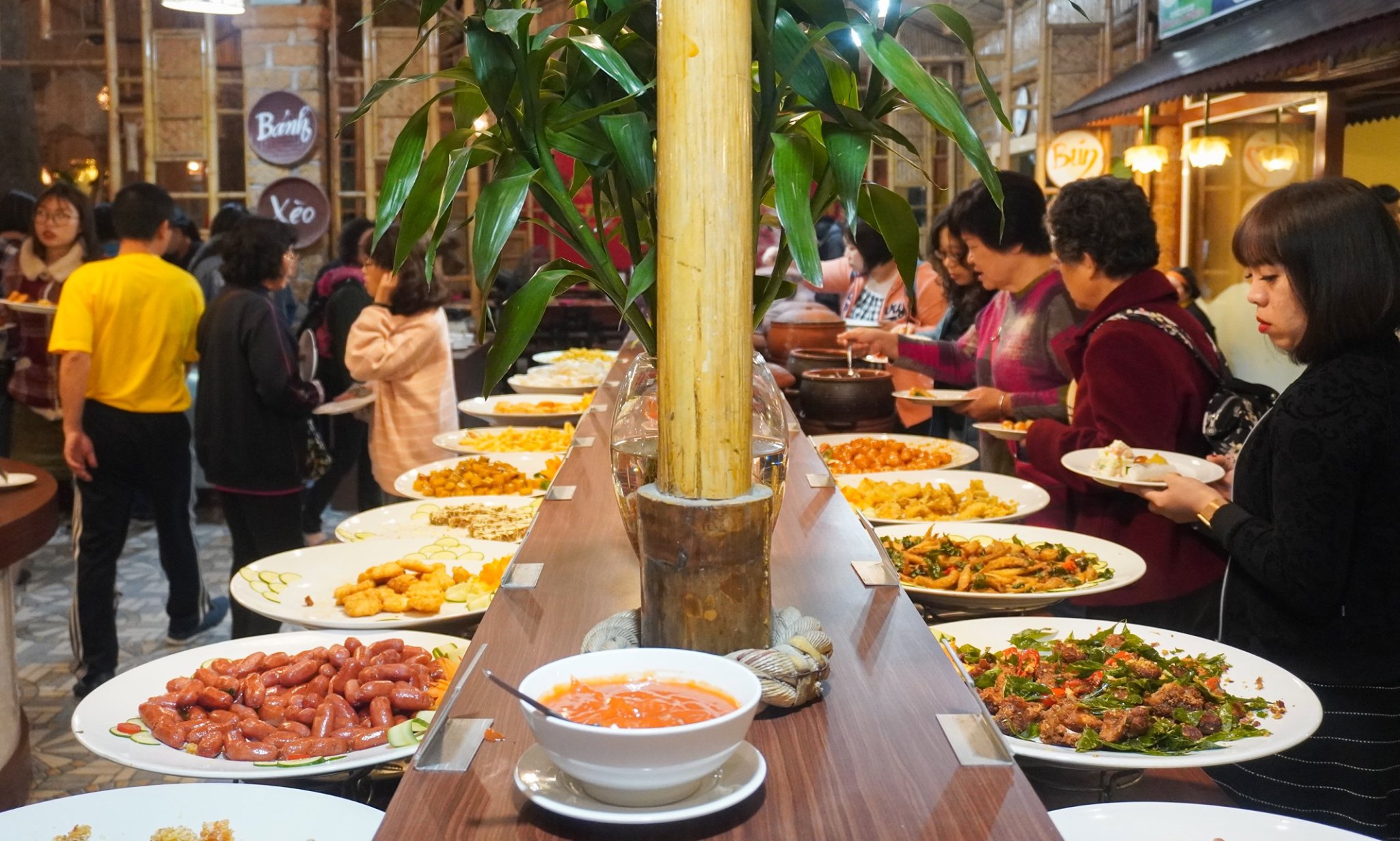 Nhà Hàng Buffet Sen Á Đông Hạ Long - Nhà hàng ăn ngon ở Hạ Long