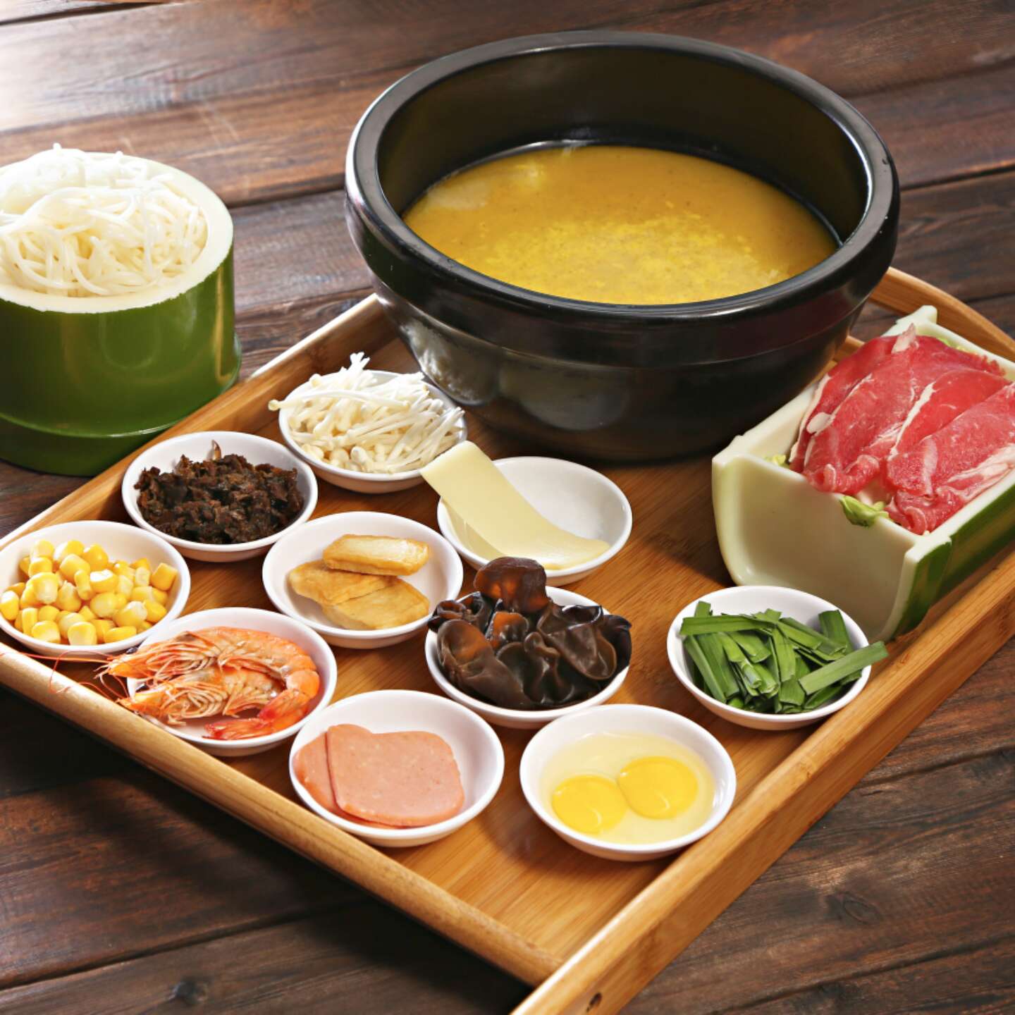 Món ngon Côn Minh - Đặc sản Vân Nam, bún qua cầu