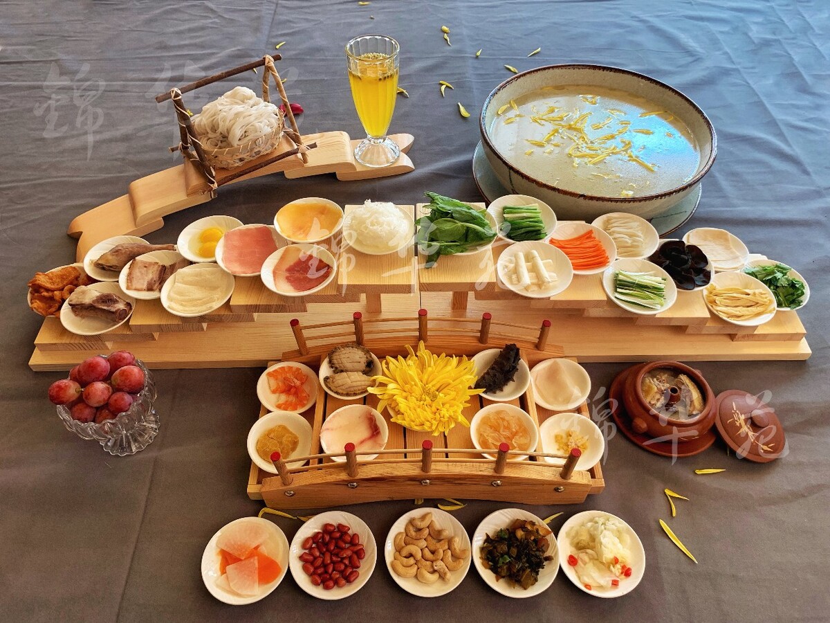 Bún qua cầu Mông Tự