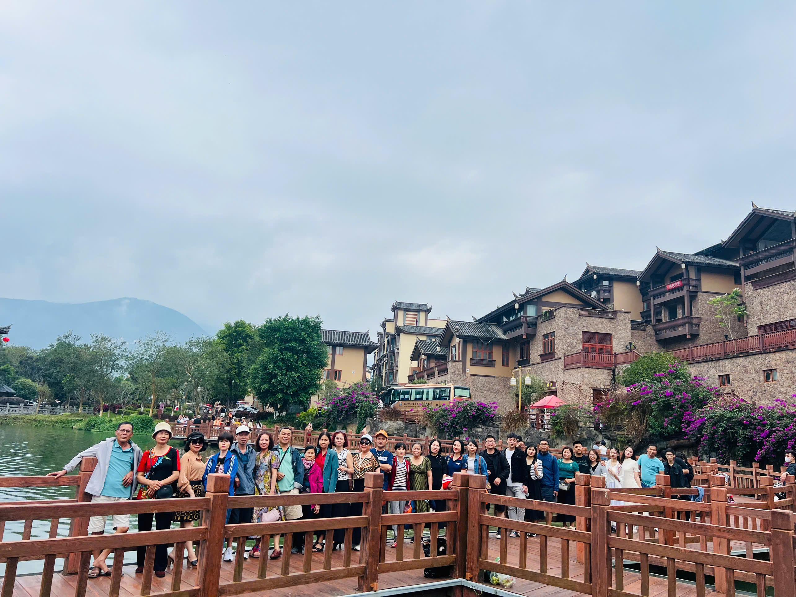 tour du lịch Vân Nam Trung Quốc đường bộ