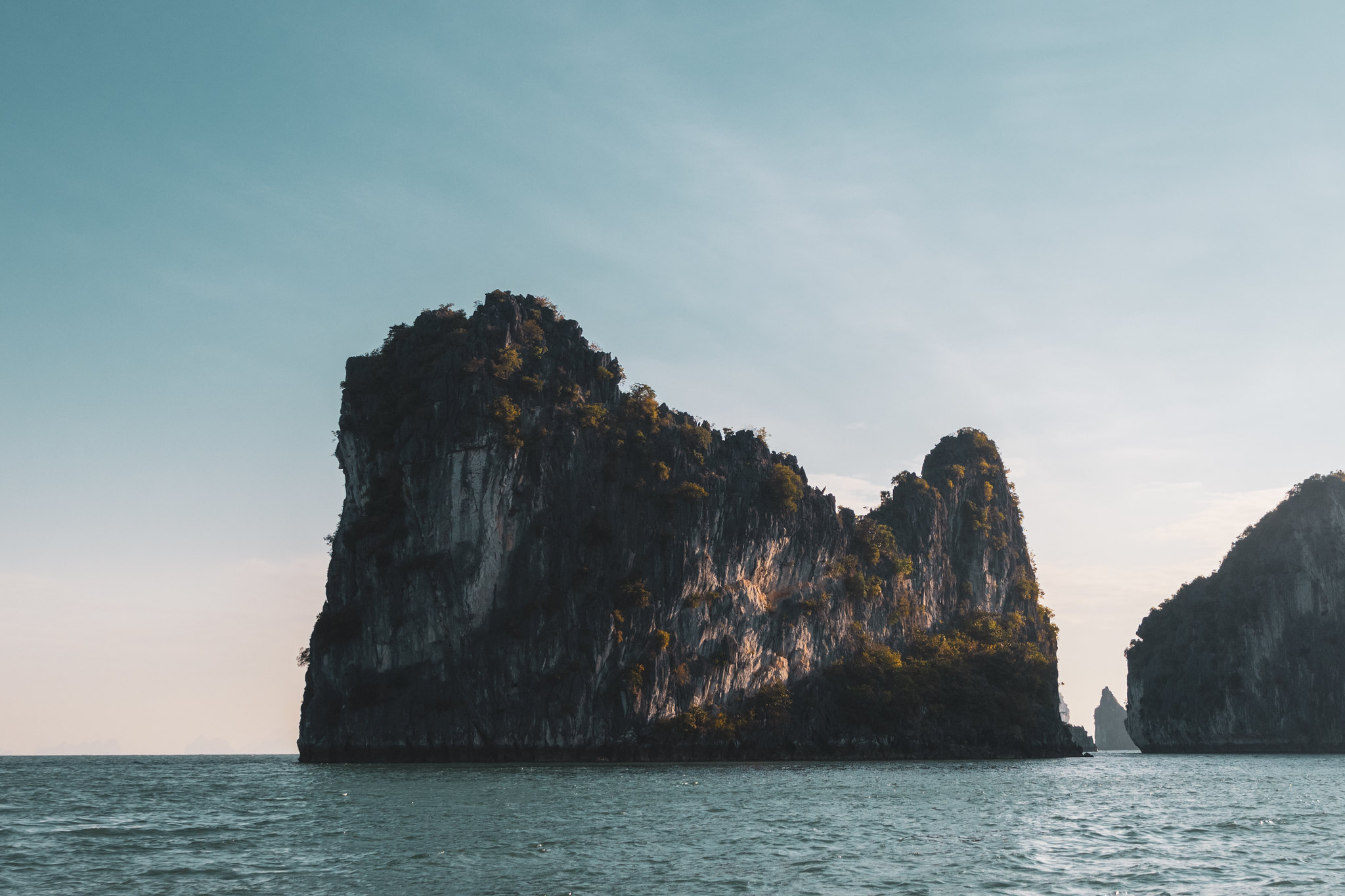 Địa điểm du lịch Vân Đồn, Quảng Ninh nổi tiếng - Vịnh Bái Tử Long