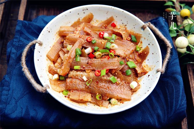 Đặc sản Di Lặc - Bì lợn chua