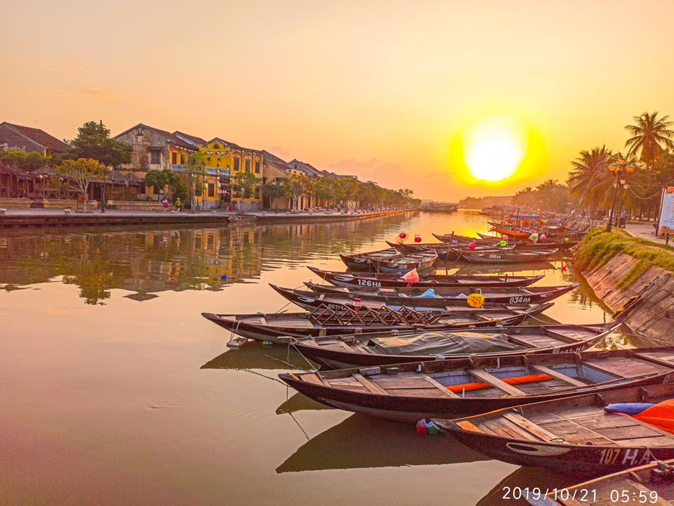 hoàng hôn bên bờ sông Hoài Hội An