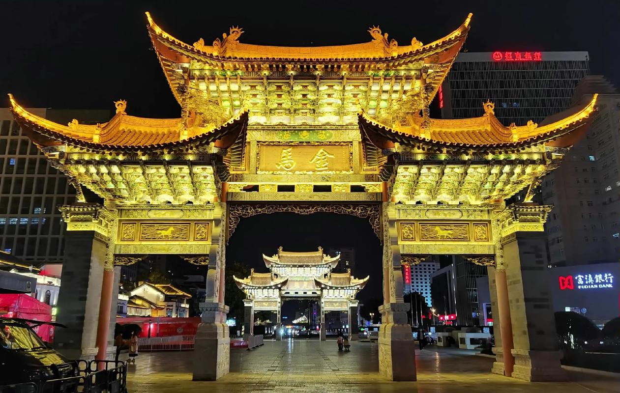 Du lịch Côn Minh, tham quan ở đâu?