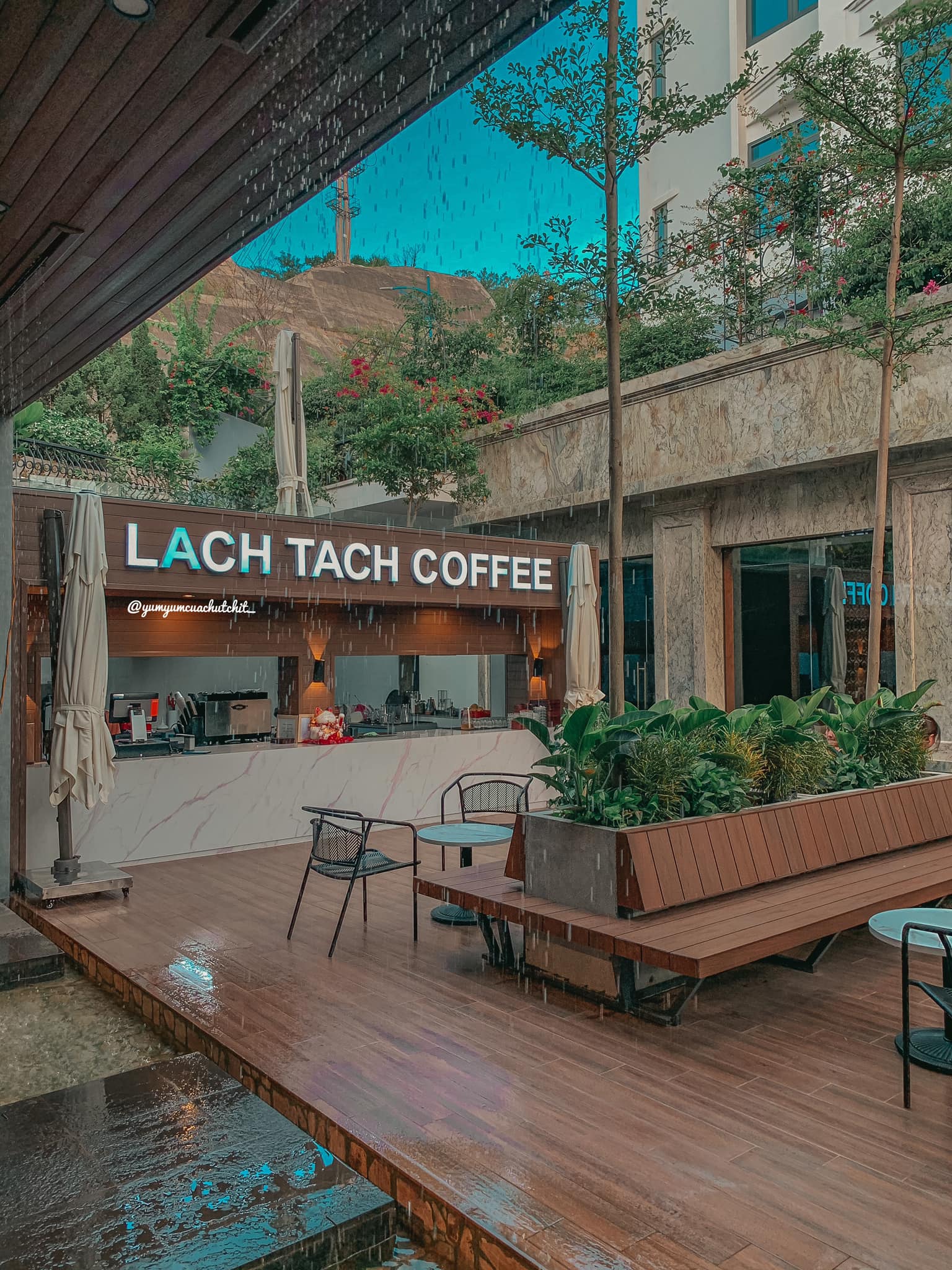 Top 5 quán cafe view đẹp nhất Hạ Long 07