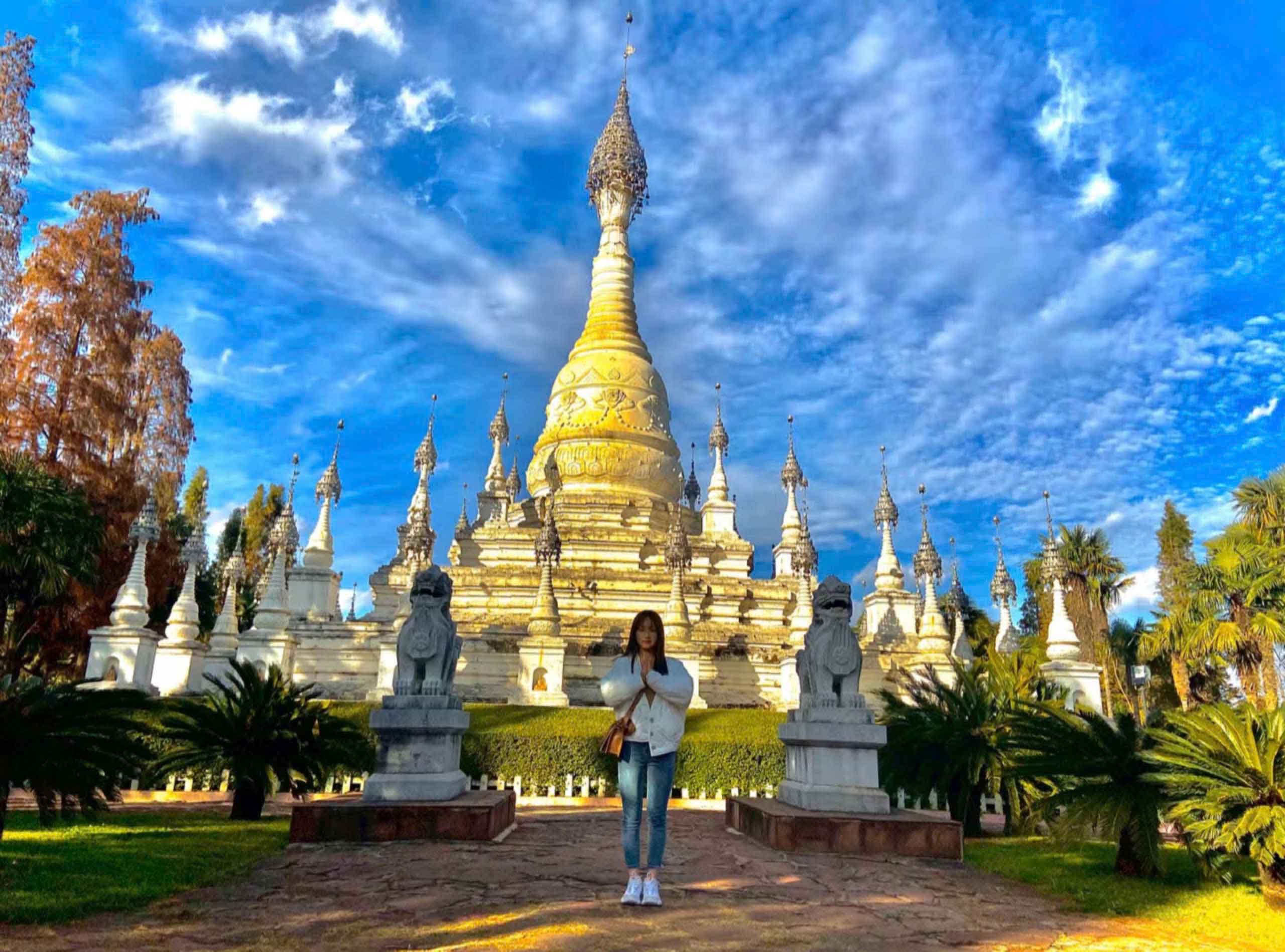 Khu thắng cảnh làng dân tộc Vân Nam