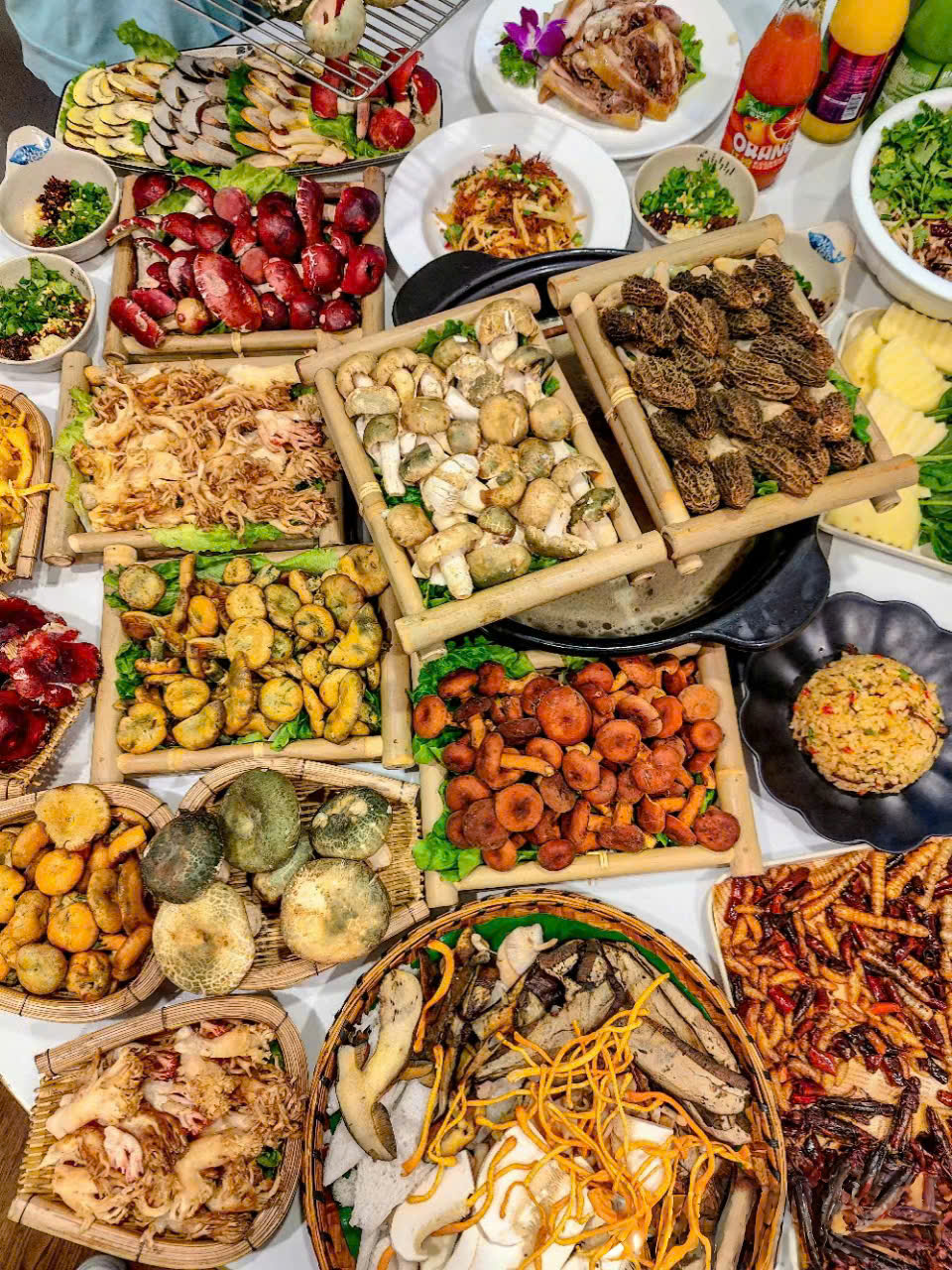 Lẩu nấm Vân Nam