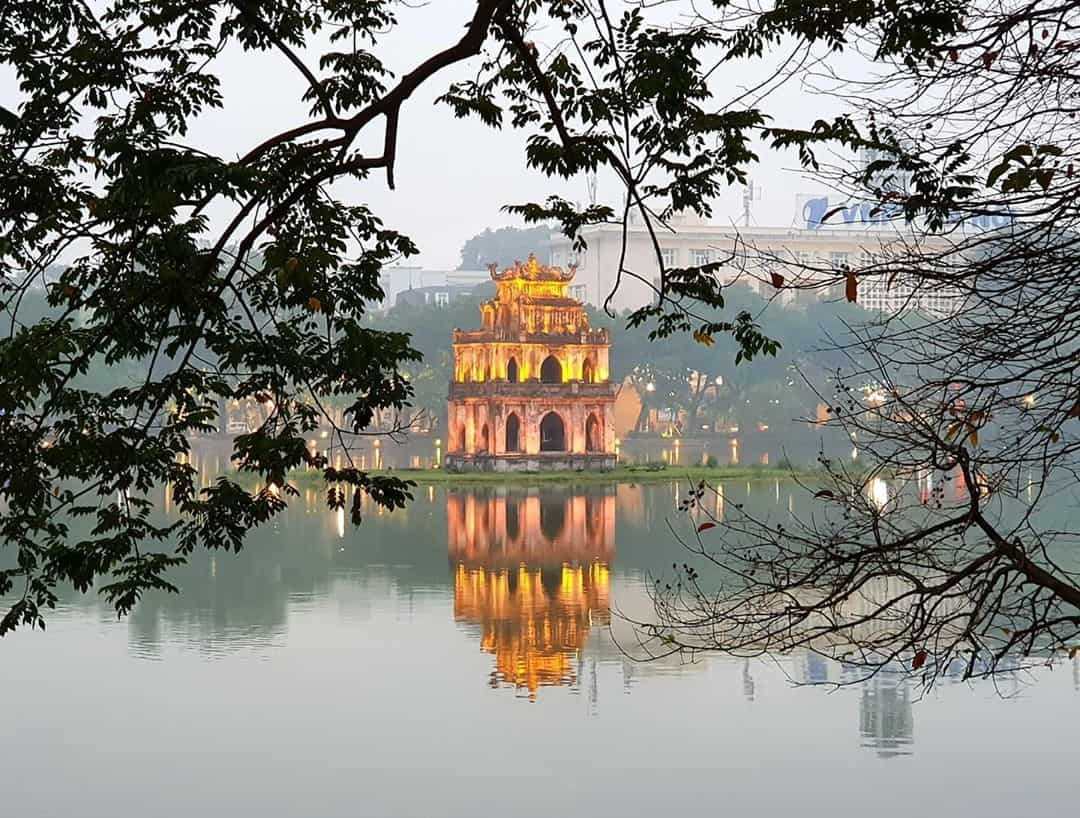 le-hoi-du-lich-ha-noi-den-de-yeu-2022-co-hoi-rinh-uu-dai-du-lich-hap-dan-mua-cao-diem