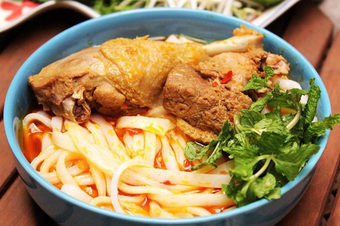 Mì quảng vịt - Đặc sản Bình Thuận