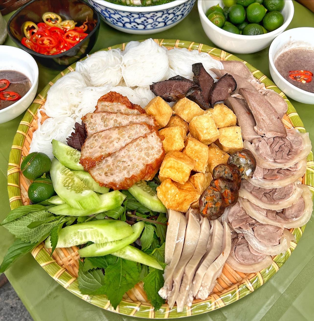 Ăn gì ngon ở Hà Nội 01