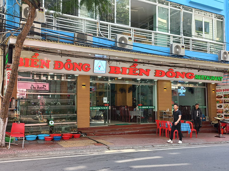 Nhà hàng ăn cho đoàn ở Cát Bà
