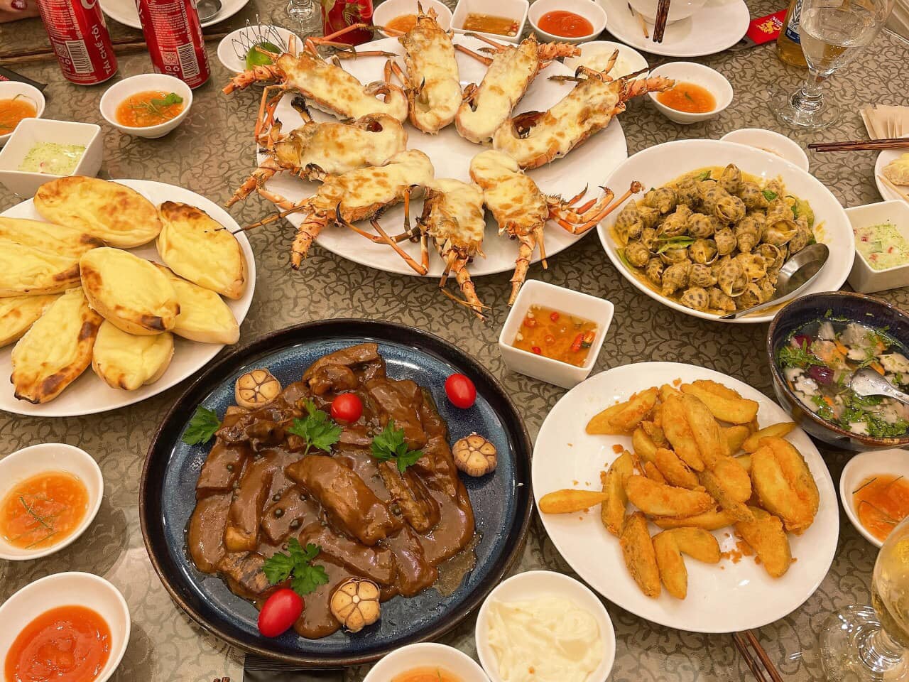 Nhà Hàng Hồng Hạnh 3 - nhà hàng hải sản ngon tại Hạ Long