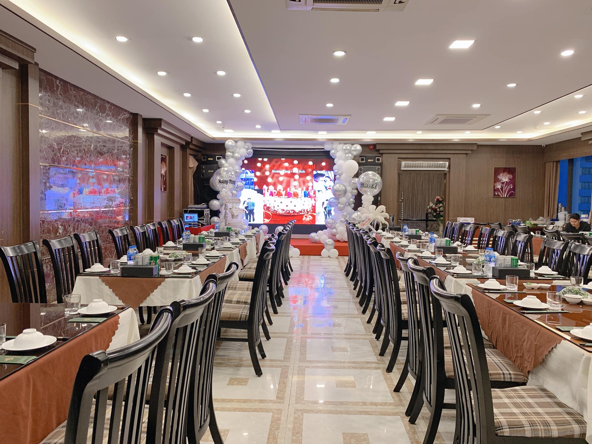Nhà hàng tổ chức tiệc tại Hạ Long 01