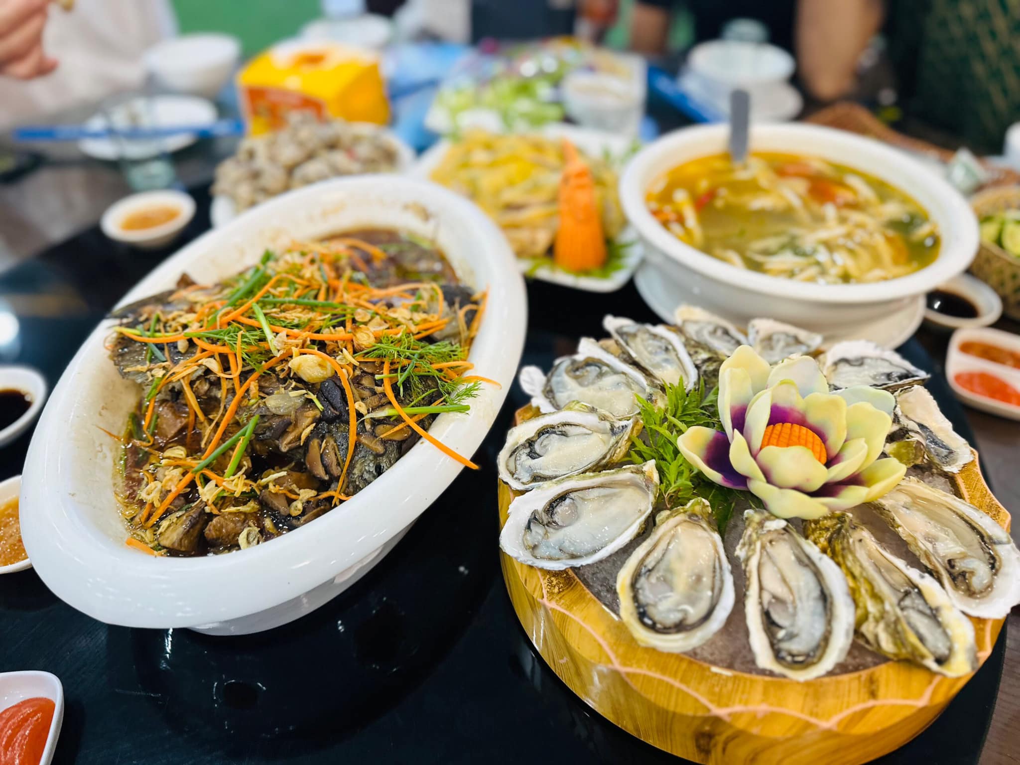 top-8-nha-hang-an-uong-ngon-rong-rai-tai-van-don