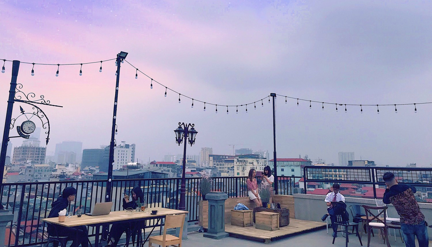 Sam Rooftop Café - Quán Cafe view đẹp ở Đống Đa