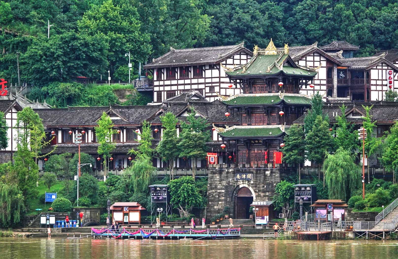Du lịch Thành cổ Lãng Trung