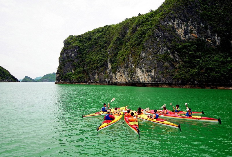 Du lịch biển Vân Đồn 01