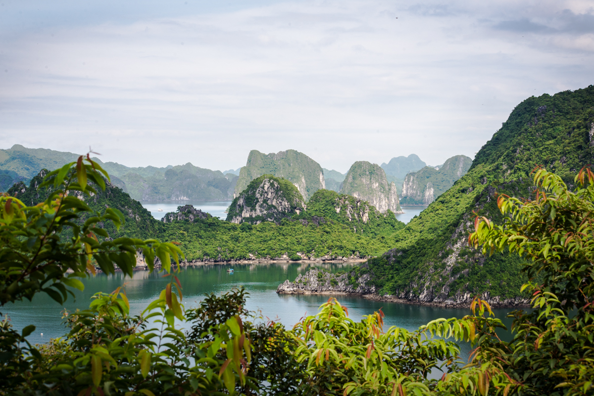 Ở Sonasea Vân Đồn đi chơi ở đâu?