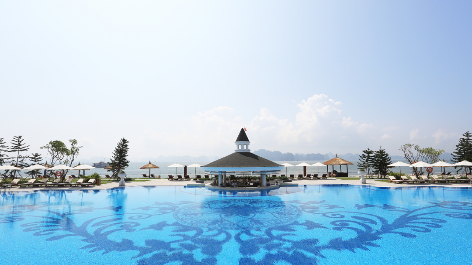 Đặt phòng Vinpearl Resort & Spa Hạ Long cuối năm: Giảm tới 20% - Miễn phụ thu trẻ em