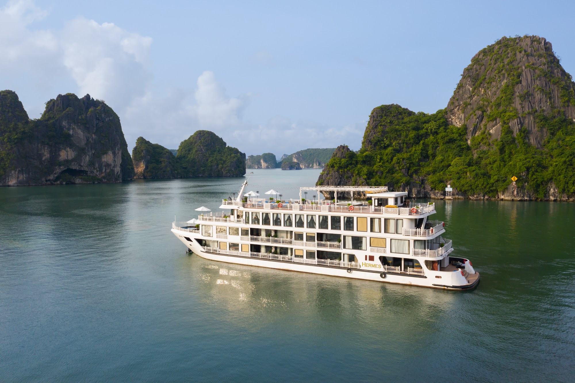 du-thuyen/du-thuyen-5-sao-hermes-ha-long-2-ngay-1-dem
