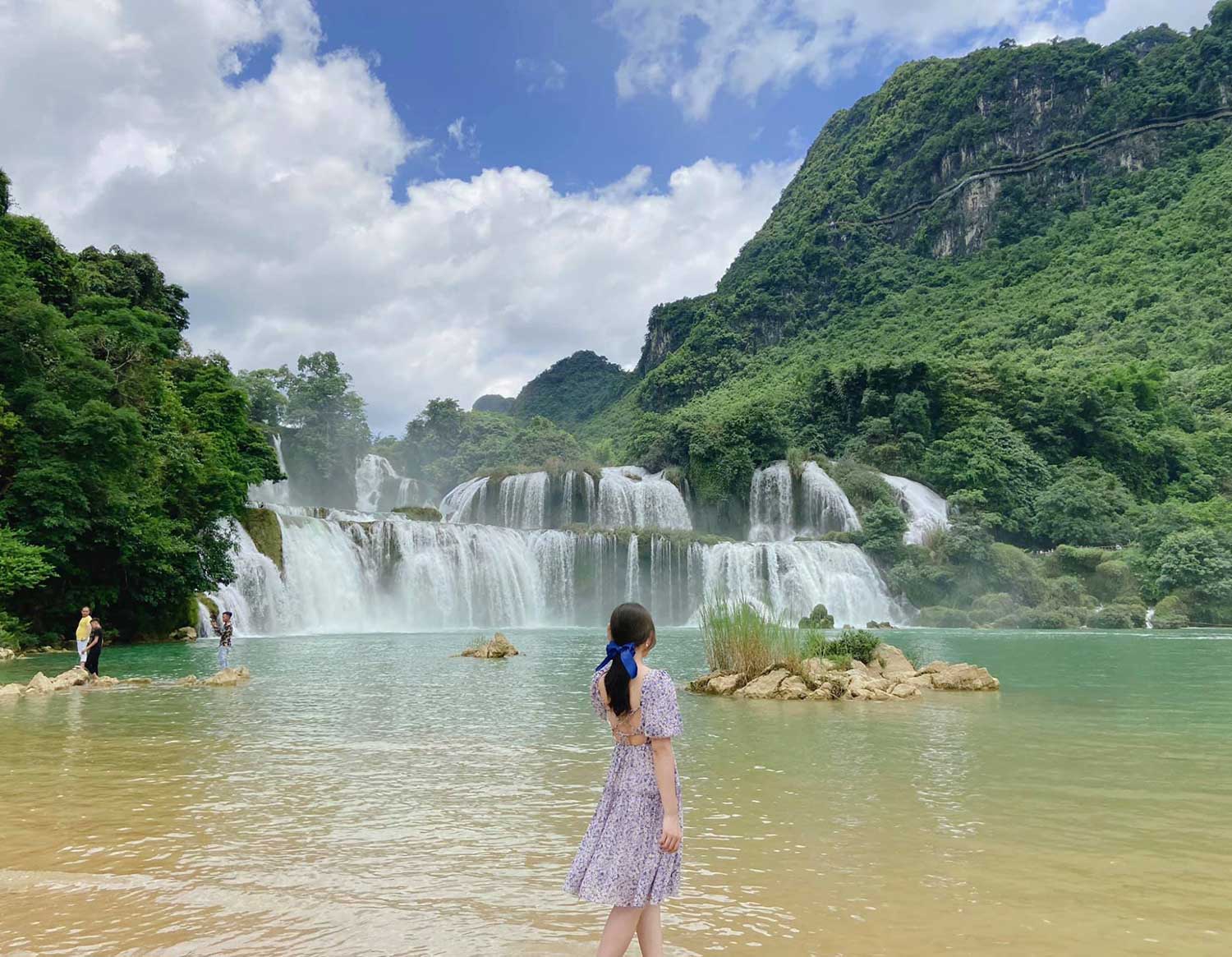 /HotelDes/tour-du-lich-cao-bang