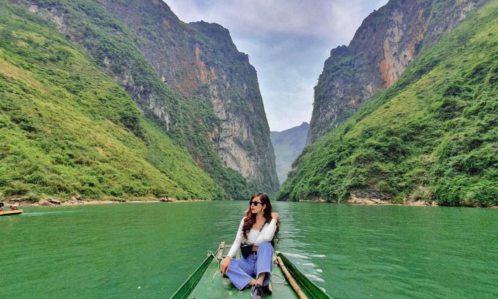 /files/images/Dulich_Sapa/du-lich-ha-giang-du-thuyen-tren-song-nho-que.jpg