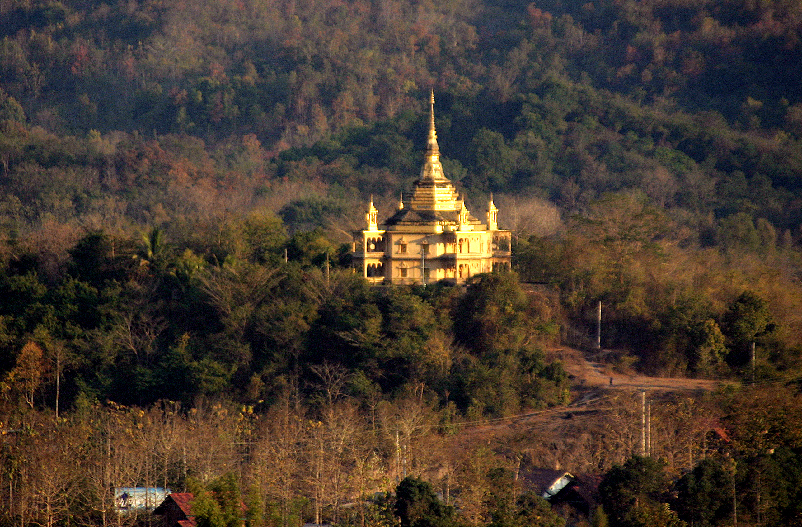 Núi Phou Si, Lào