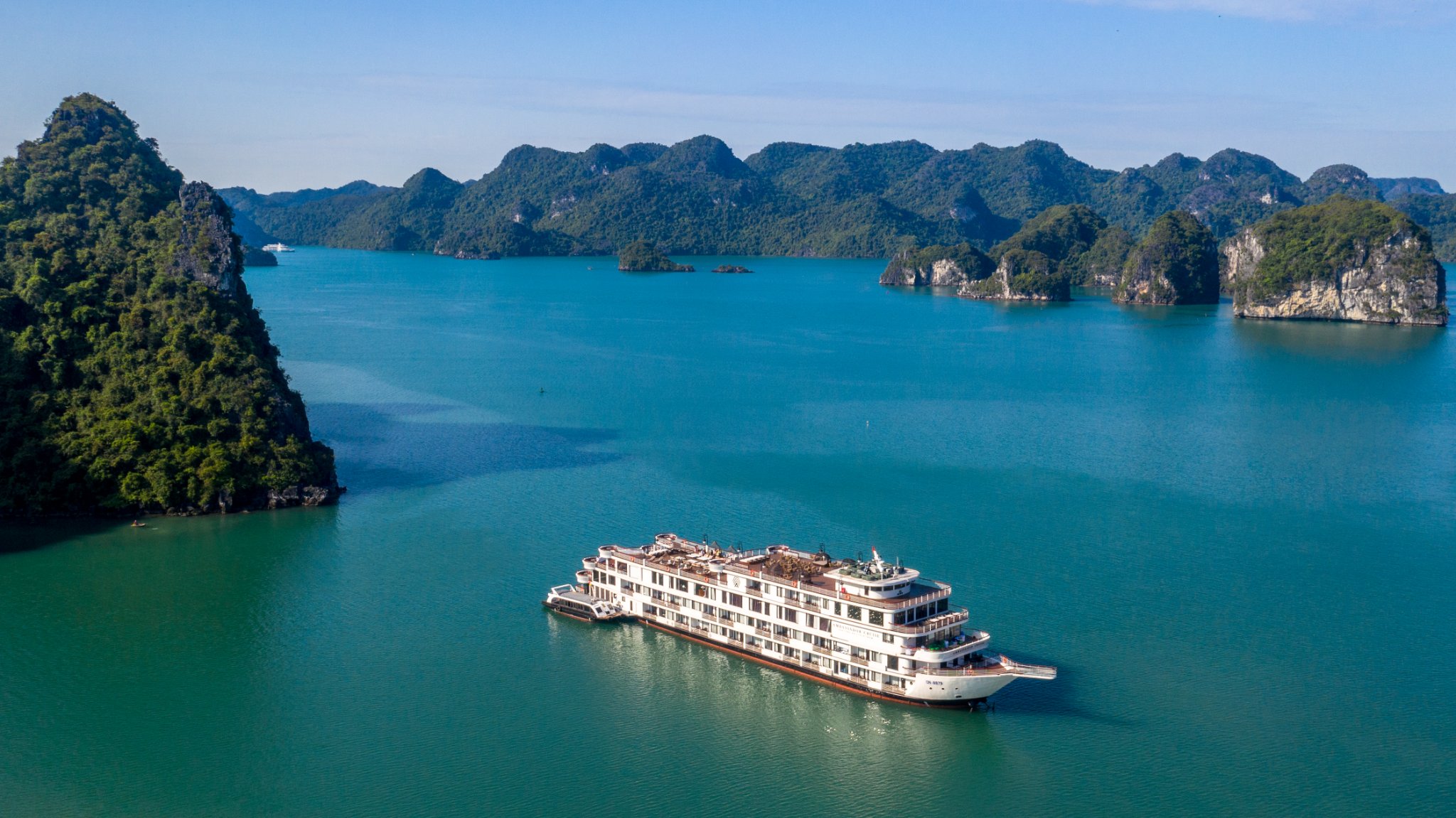 Du thuyền 5 sao Hạ Long Ambassador Cruise