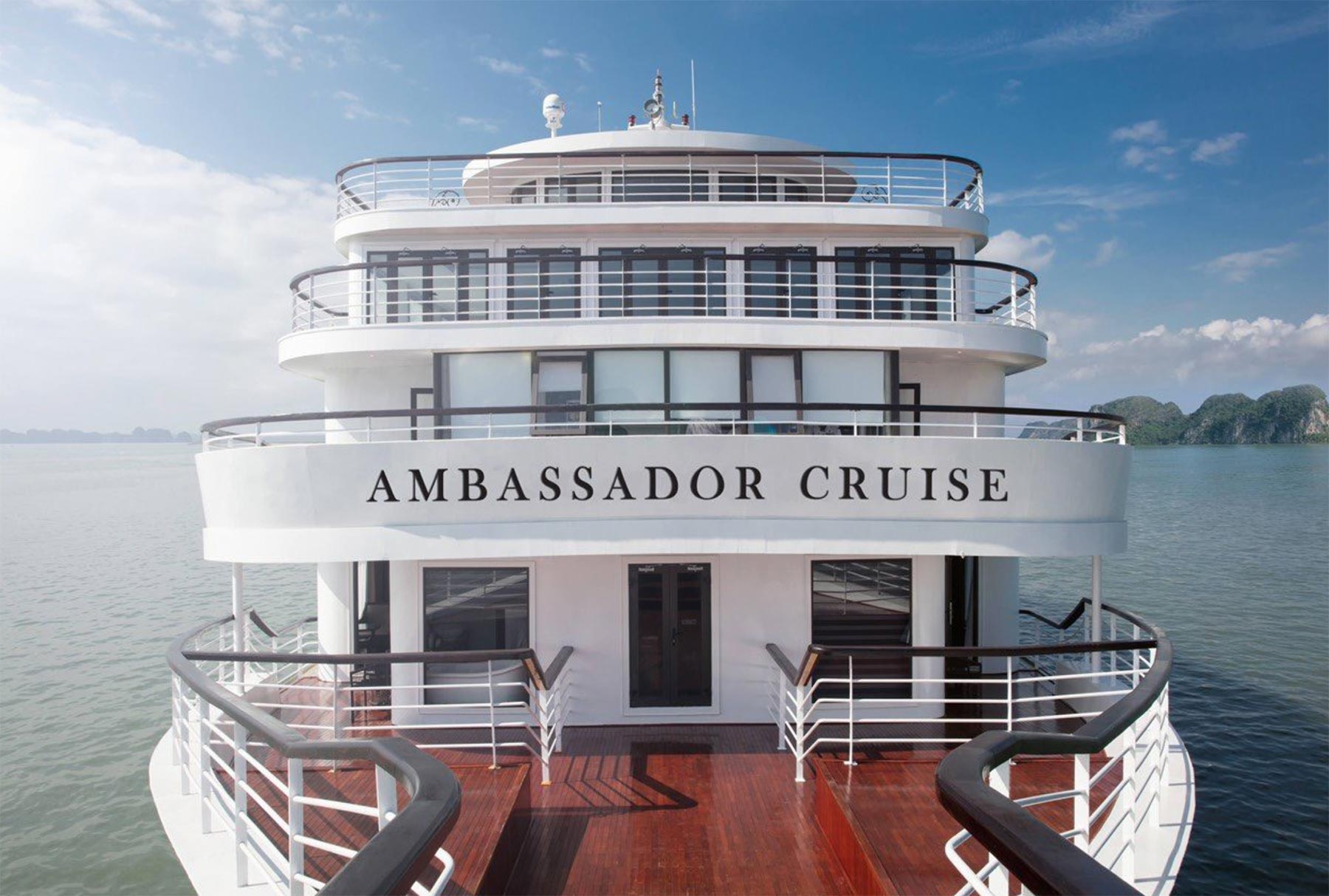 Du thuyền Ambassador Cruise Hạ Long 5 sao 05