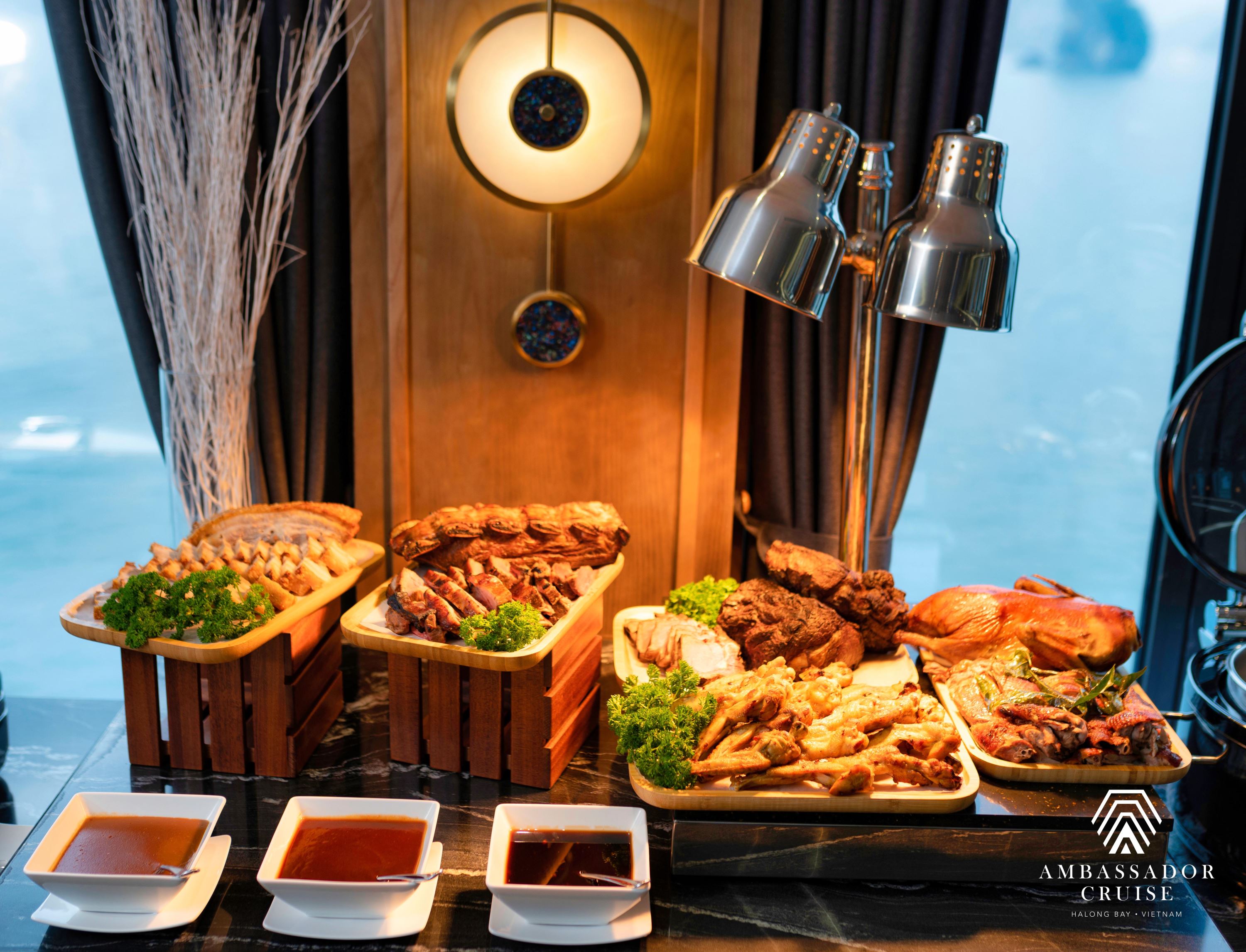 /files/images/DuthuyenAmbassadorDayCruise/Ambassador%20Cruise%20ii%20-%20Foods4.jpg