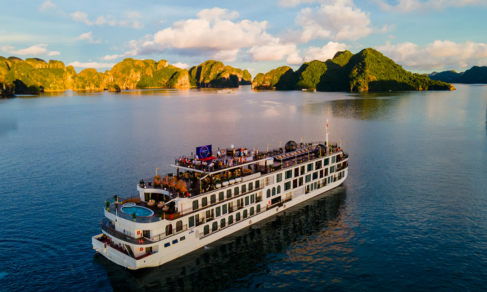 Du thuyền Indochine Premium Hạ Long 01