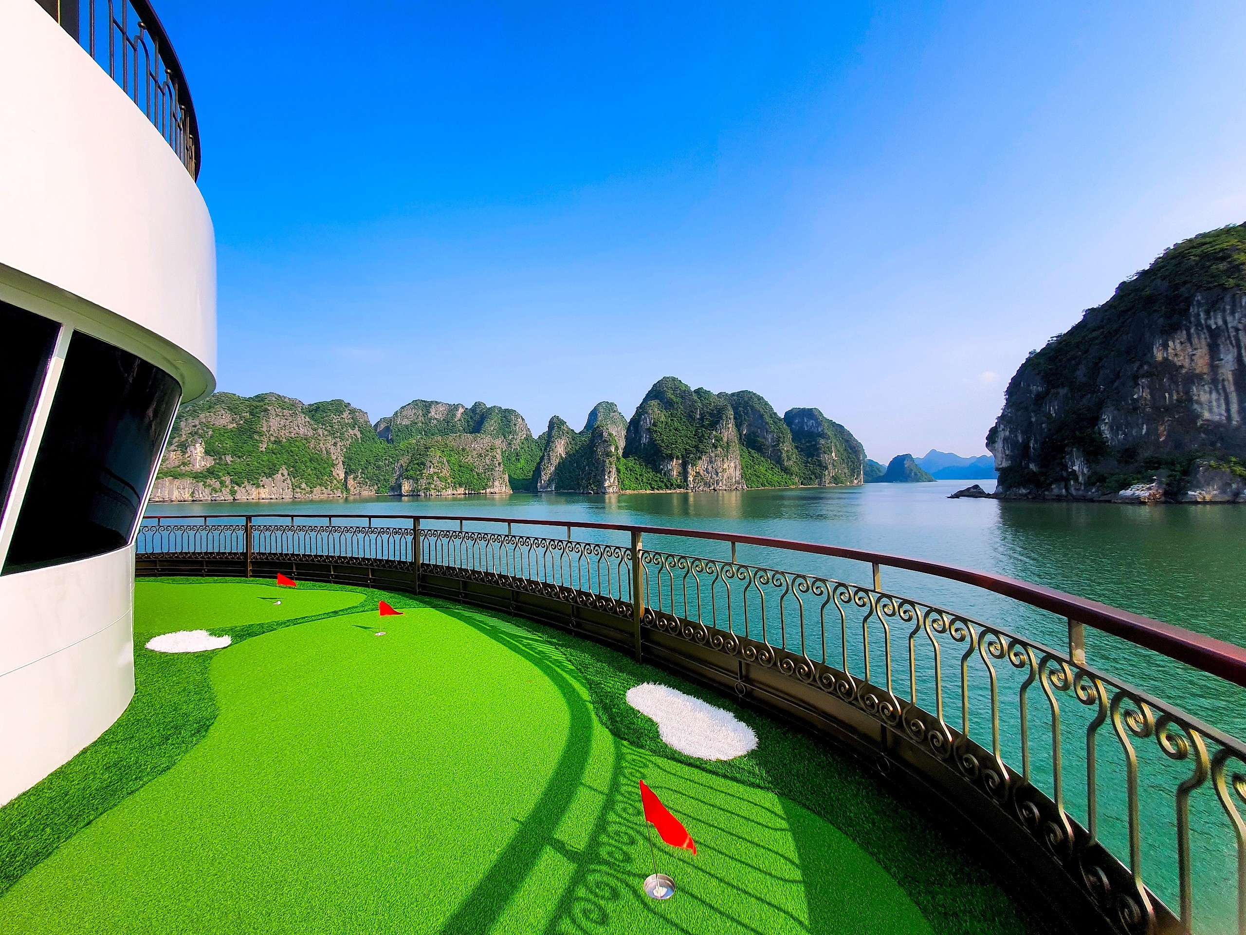 Indochine Premium Cruise 01