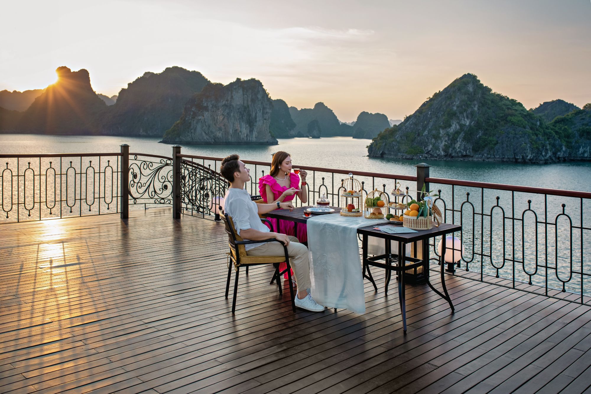 Kinh nghiệm đi du thuyền 5 sao vịnh Hạ Long