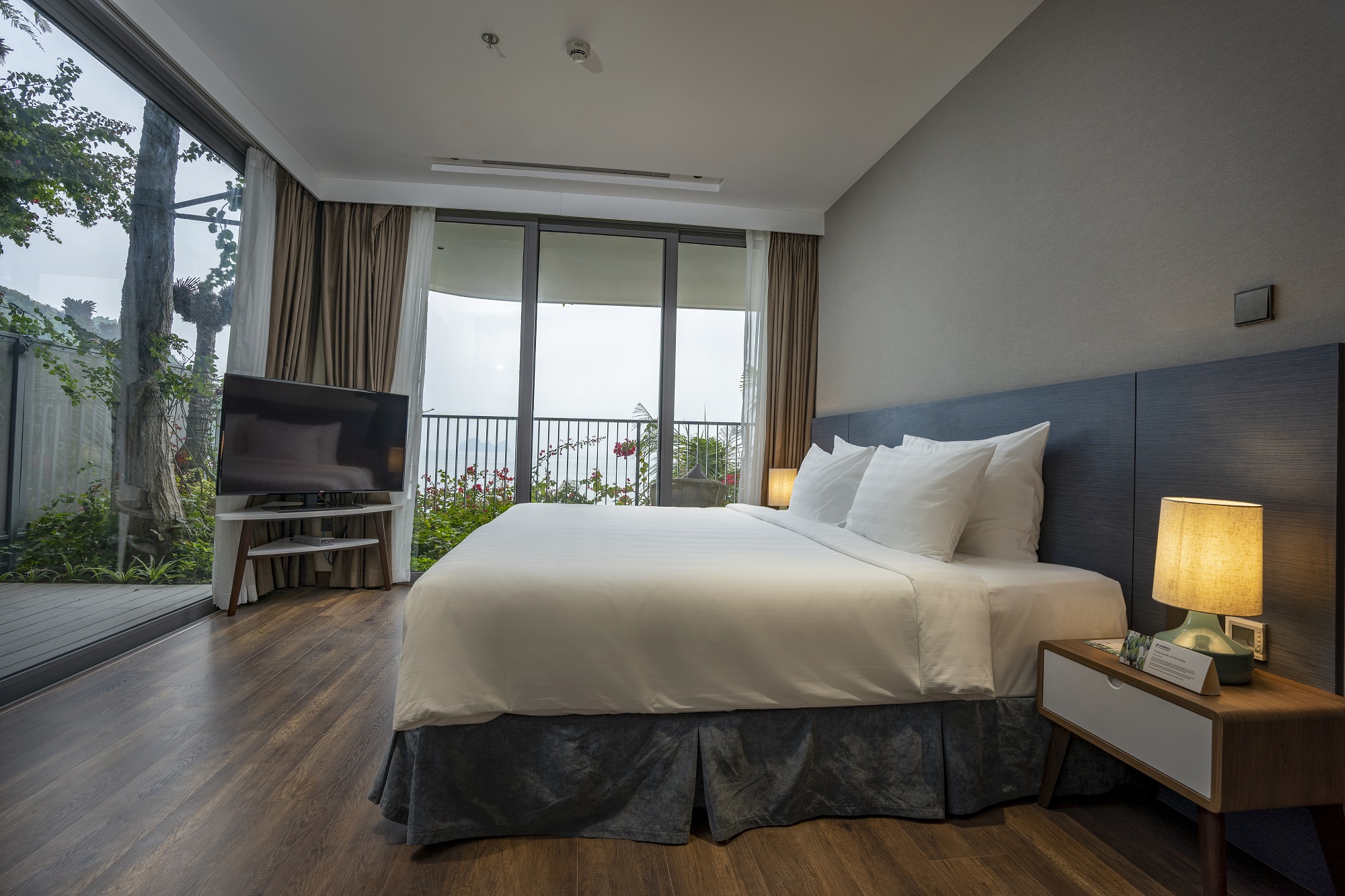 Hình ảnh Phòng Flamingo Cát Bà 23