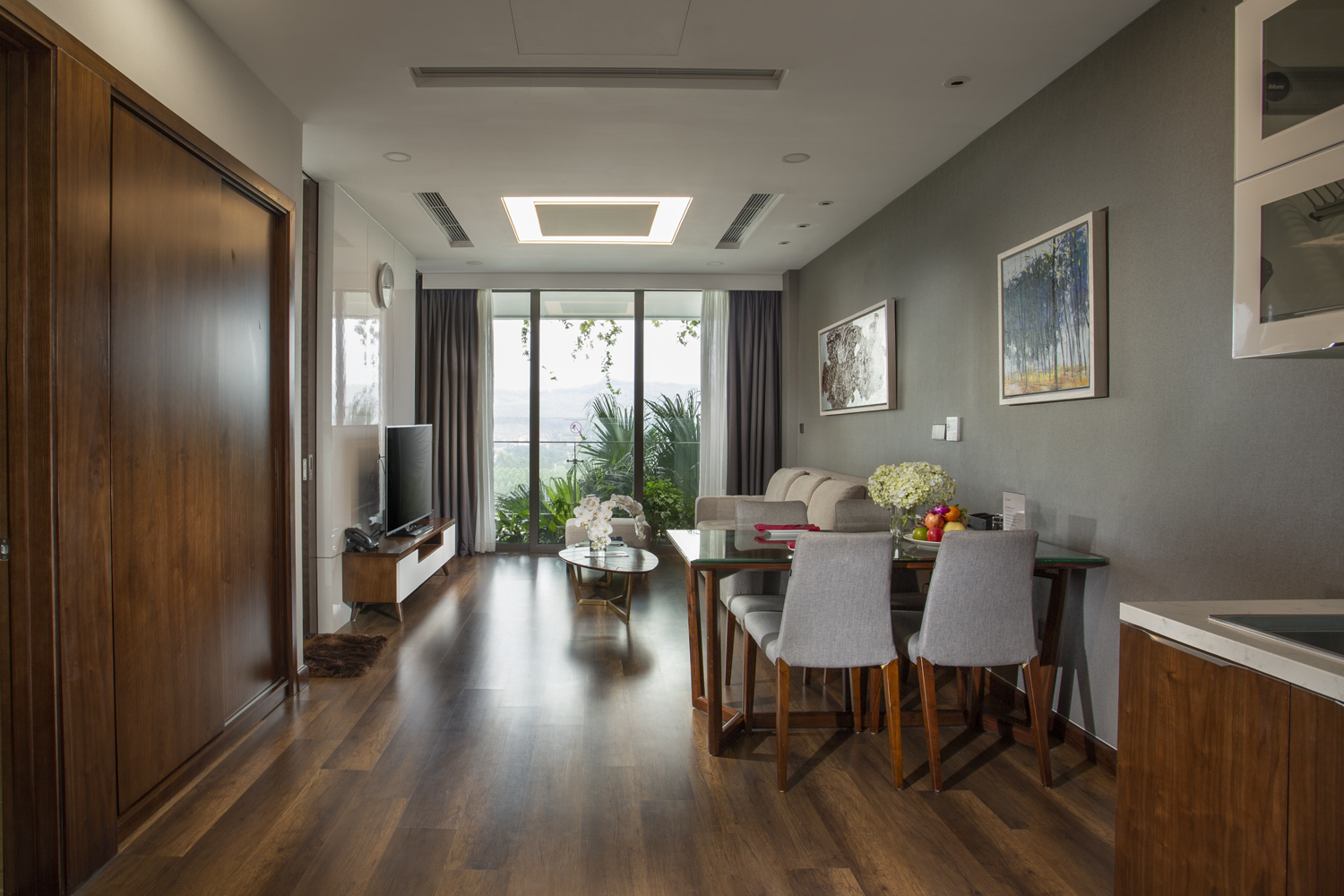 Phòng Deluxe Sky Residence Flamingo Đại Lải 01