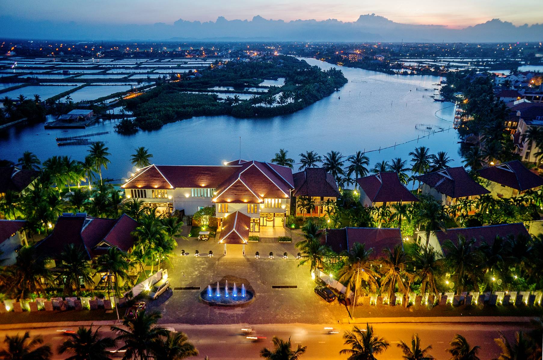 /lua-chon-khach-san-khu-nghi-duong/hoi-an-beach-resort