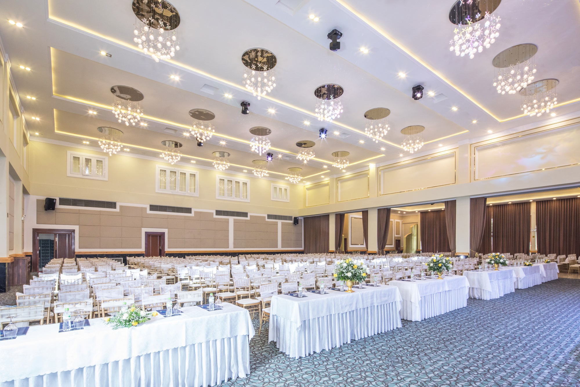 /files/images/LadalatHotel/1_%20LAHORTENSIA%20BALL%20ROOM%20(2).jpg