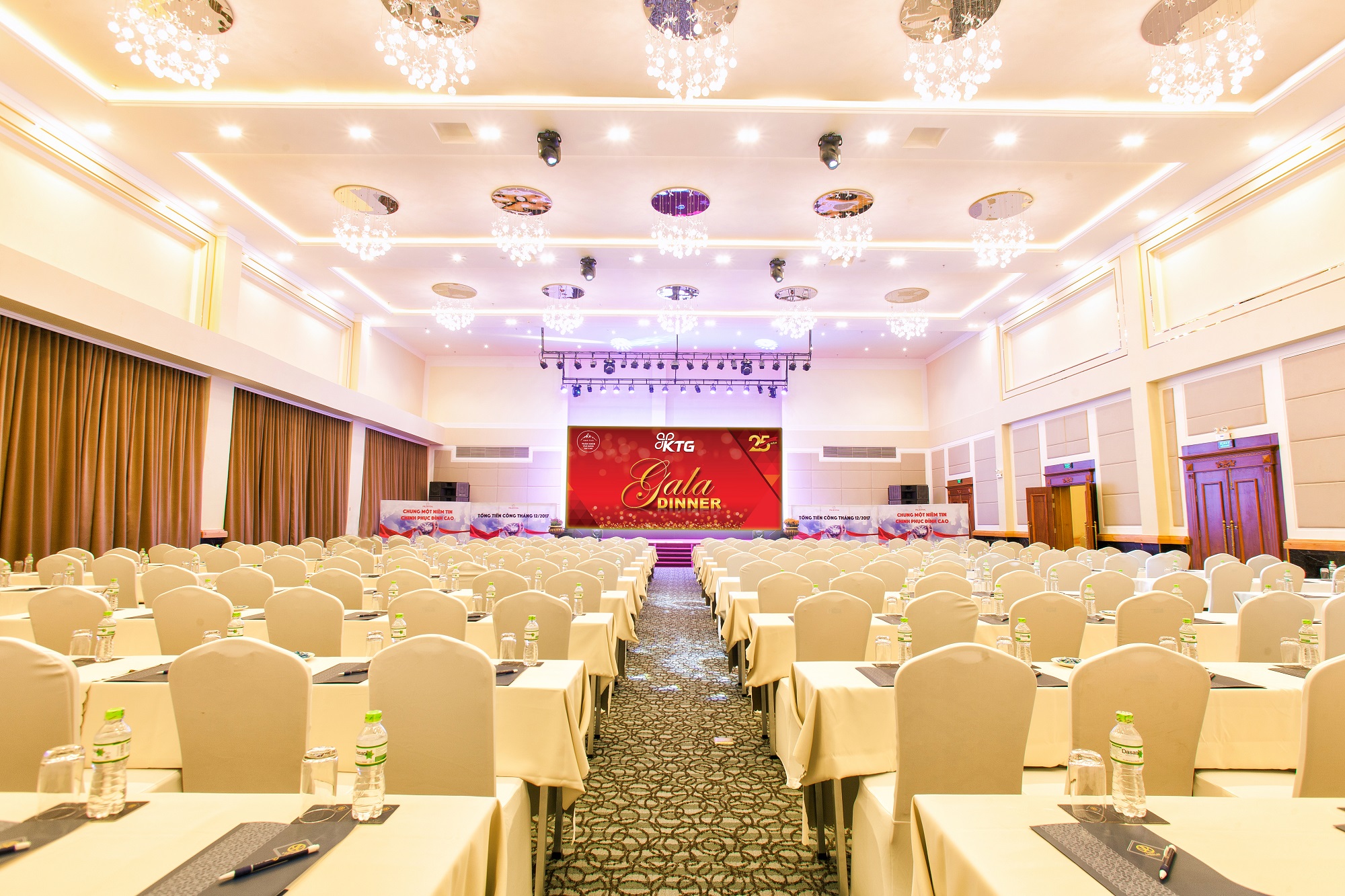 /files/images/LadalatHotel/1_%20LAHORTENSIA%20BALL%20ROOM%20(4).jpg