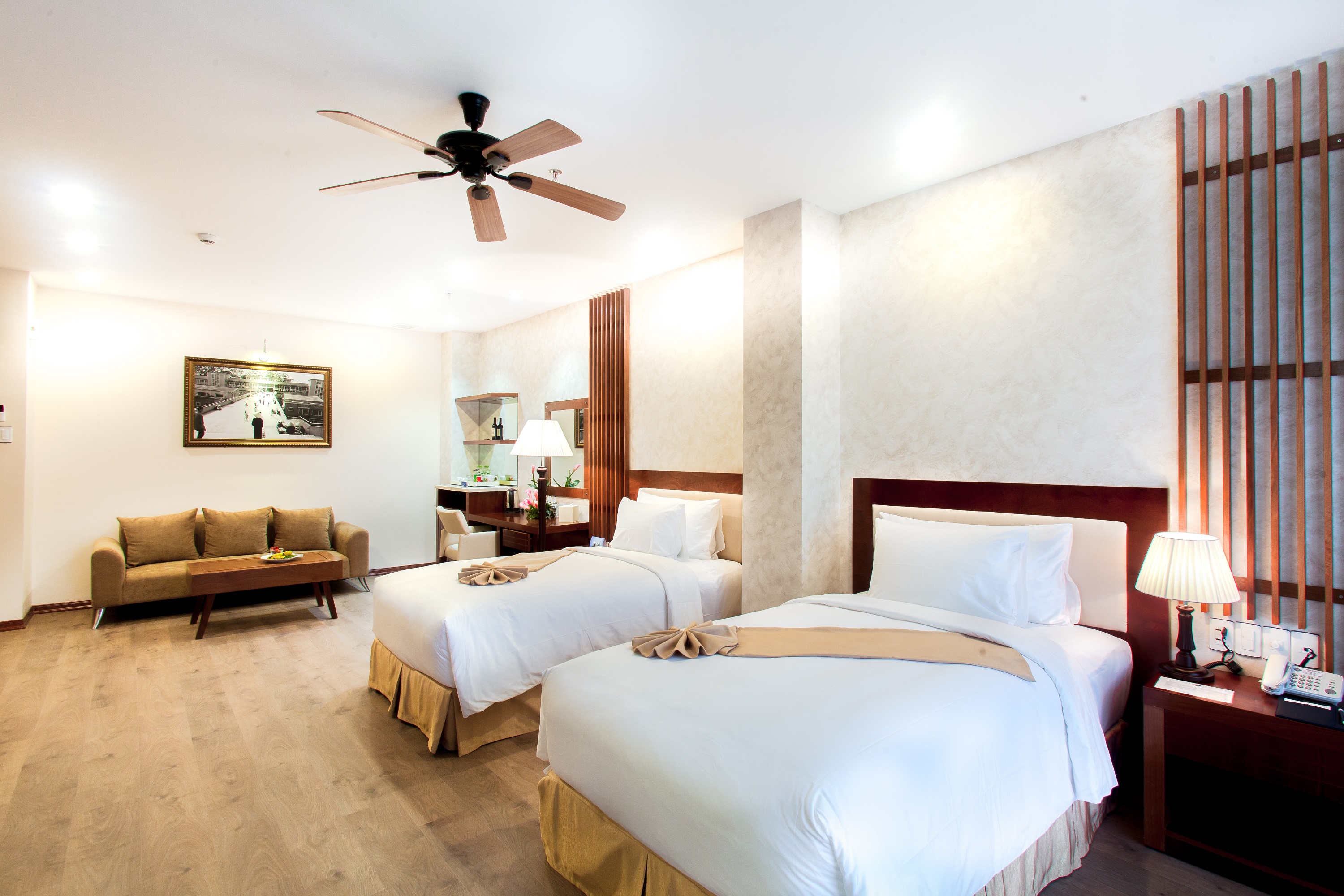 /files/images/LadalatHotel/DELUXE%20TWIN%20-%20LADALAT%20HOTEL%20(4).jpg