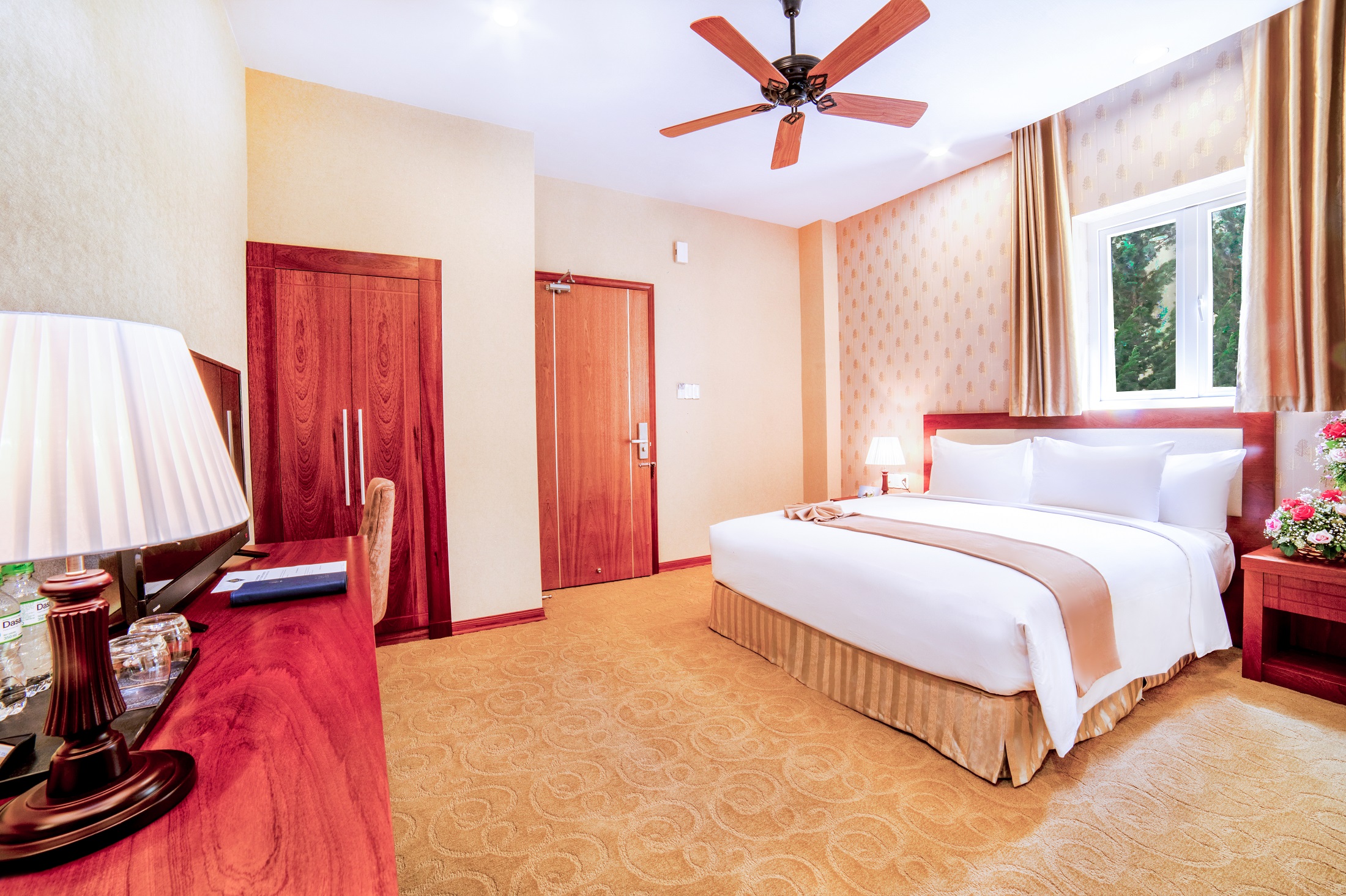 /files/images/LadalatHotel/SUPERIOR%20DOUBLE%20-%20LADALAT%20HOTEL%20(1).jpg