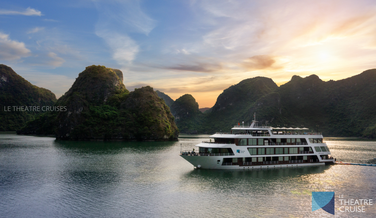 du thuyền 5 sao vịnh Lan Hạ Le Theatre Cruise