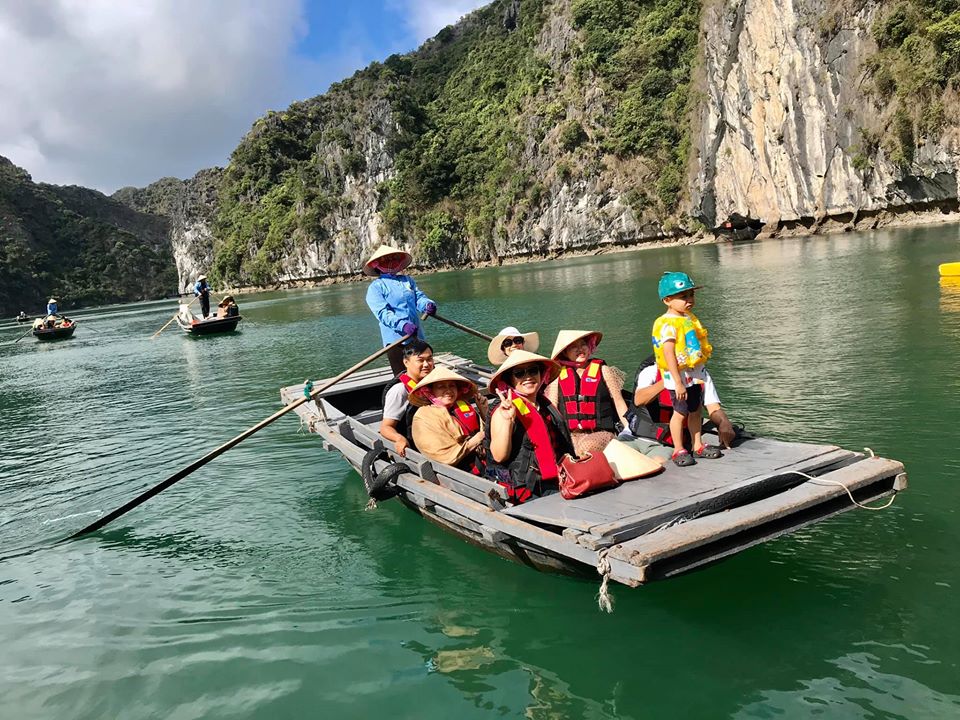 Lịch trình du thuyền vịnh Lan Hạ Le Theatre Cruise 01